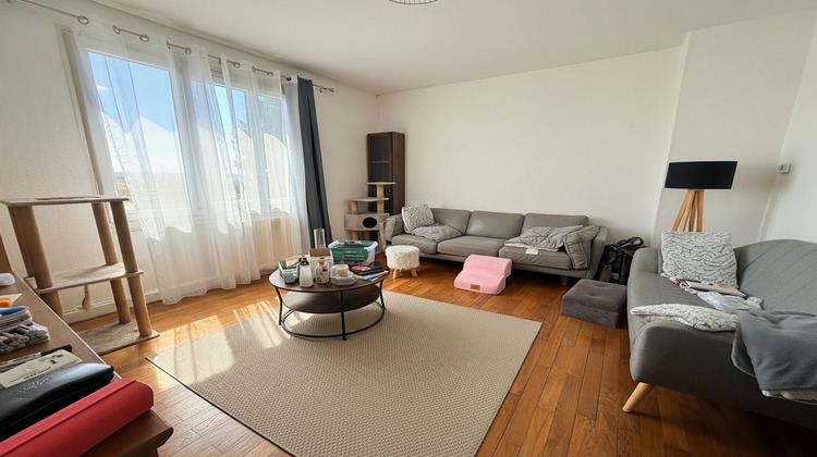 Ma-Cabane - Location Appartement LA COTE ST ANDRE, 139 m²