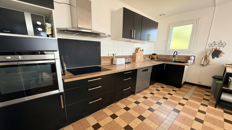 Ma-Cabane - Location Appartement LA COTE ST ANDRE, 139 m²