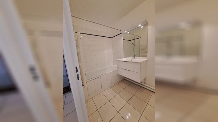 Ma-Cabane - Location Appartement LA COURNEUVE, 67 m²