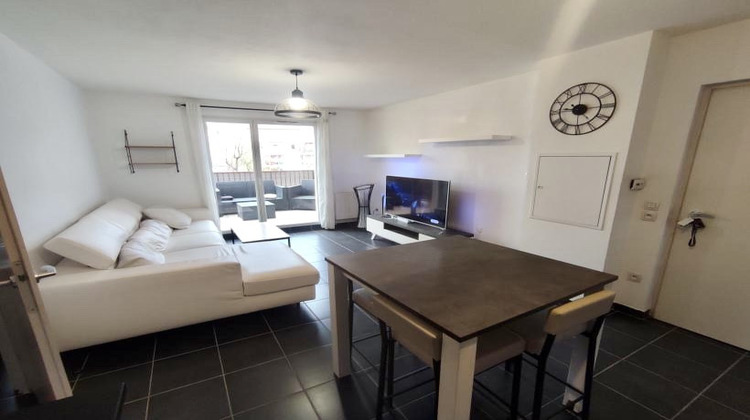 Ma-Cabane - Location Appartement LA FARE-LES-OLIVIERS, 40 m²