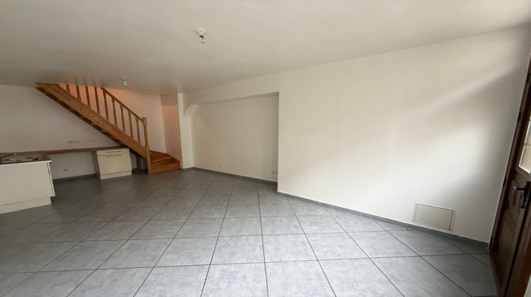 Ma-Cabane - Location Appartement LA FERTE-SOUS-JOUARRE, 38 m²