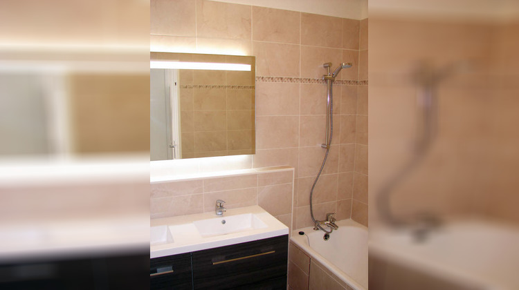 Ma-Cabane - Location Appartement LA GARENNE-COLOMBES, 62 m²