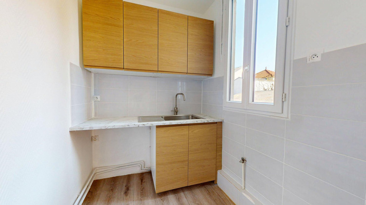 Ma-Cabane - Location Appartement LA GARENNE-COLOMBES, 42 m²