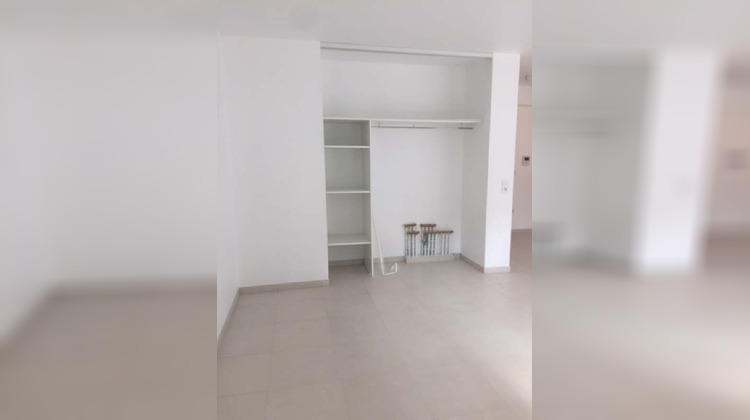 Ma-Cabane - Location Appartement LA GARENNE-COLOMBES, 34 m²