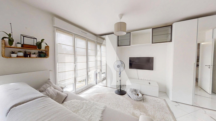 Ma-Cabane - Location Appartement LA GARENNE-COLOMBES, 27 m²