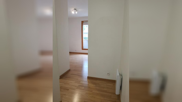 Ma-Cabane - Location Appartement LA GARENNE-COLOMBES, 18 m²