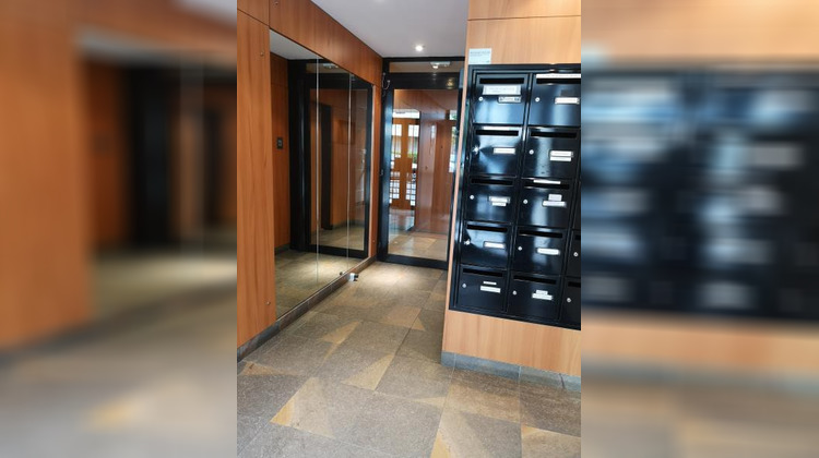 Ma-Cabane - Location Appartement LA GARENNE-COLOMBES, 18 m²