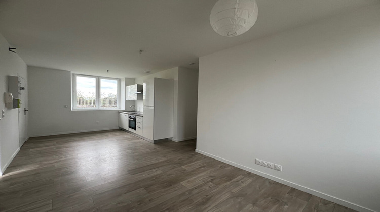 Ma-Cabane - Location Appartement LA GUERCHE-SUR-L'AUBOIS, 62 m²