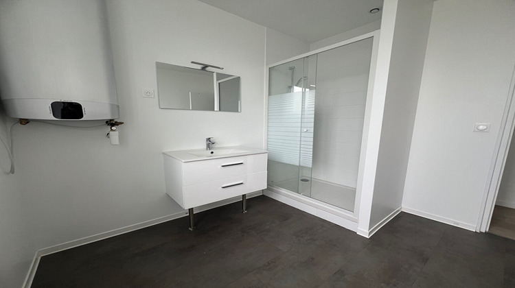 Ma-Cabane - Location Appartement LA GUERCHE-SUR-L'AUBOIS, 62 m²