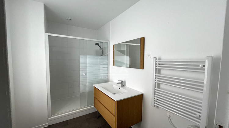 Ma-Cabane - Location Appartement LA GUERCHE-SUR-L'AUBOIS, 58 m²
