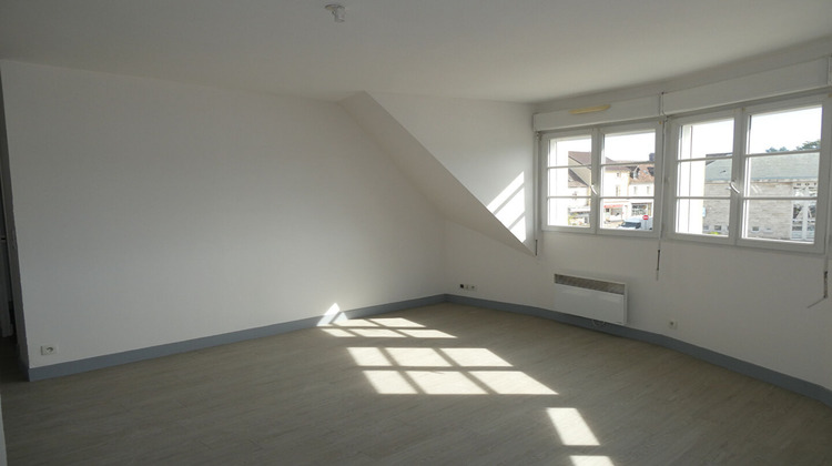 Ma-Cabane - Location Appartement LA LOUPE, 66 m²