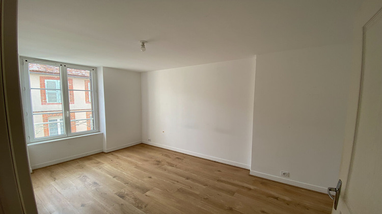 Ma-Cabane - Location Appartement LA LOUPE, 56 m²