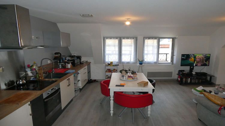 Ma-Cabane - Location Appartement LA LOUPE, 70 m²