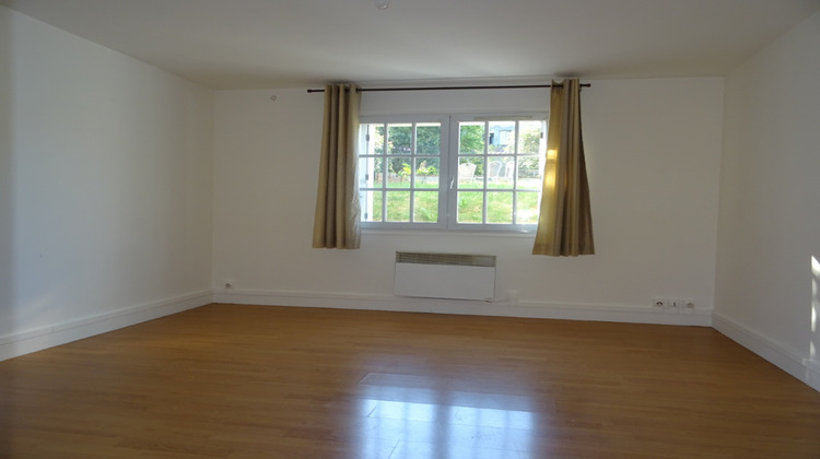 Ma-Cabane - Location Appartement LA LOUPE, 30 m²