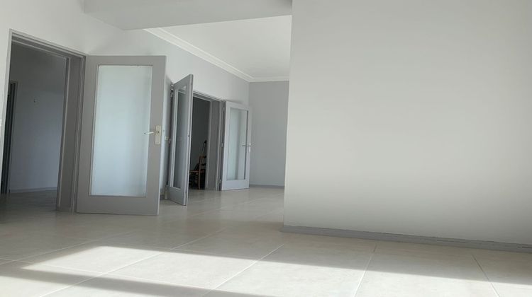 Ma-Cabane - Location Appartement LA MADELEINE, 120 m²