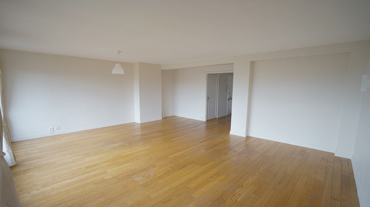 Ma-Cabane - Location Appartement La Madeleine, 65 m²