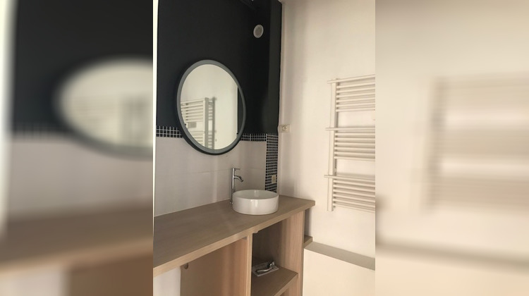 Ma-Cabane - Location Appartement LA MADELEINE, 79 m²