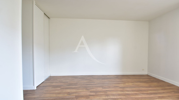 Ma-Cabane - Location Appartement LA MENITRE, 43 m²