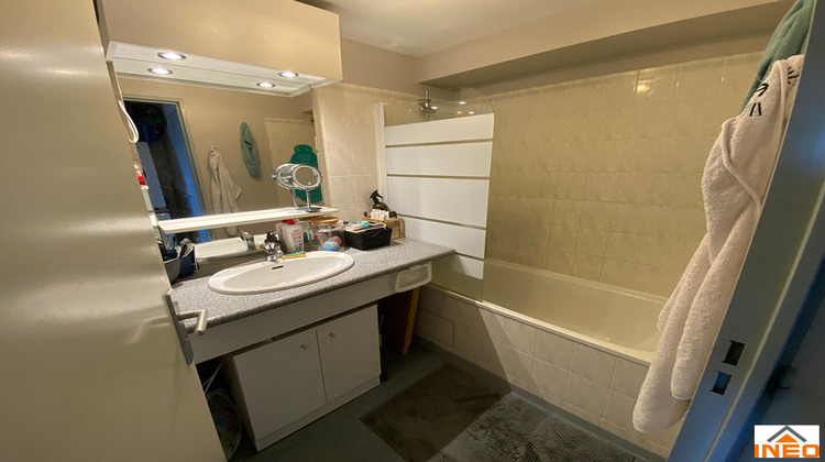 Ma-Cabane - Location Appartement LA MEZIERE, 65 m²