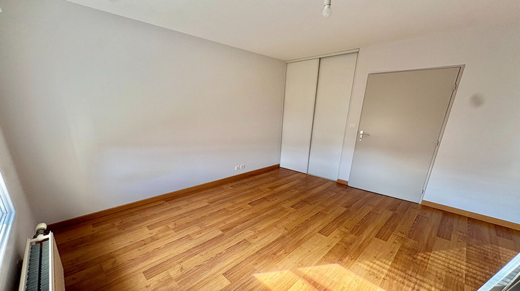 Ma-Cabane - Location Appartement LA MEZIERE, 45 m²