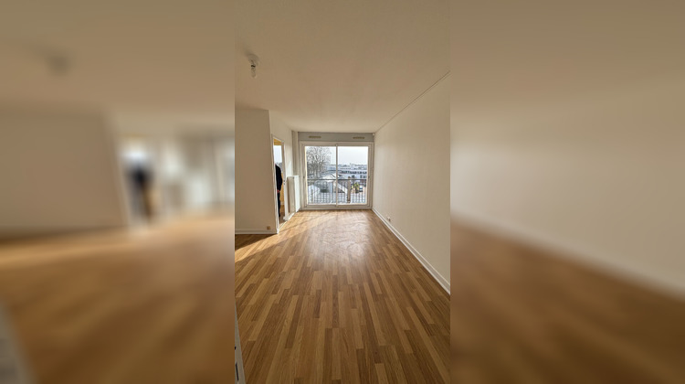Ma-Cabane - Location Appartement LA RICHE, 28 m²
