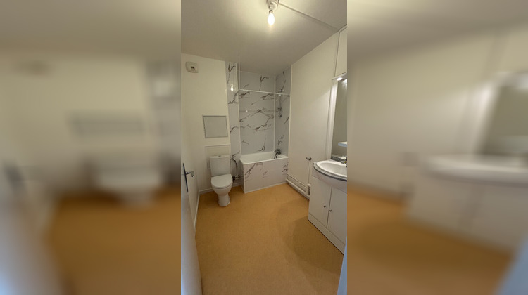 Ma-Cabane - Location Appartement LA RICHE, 28 m²