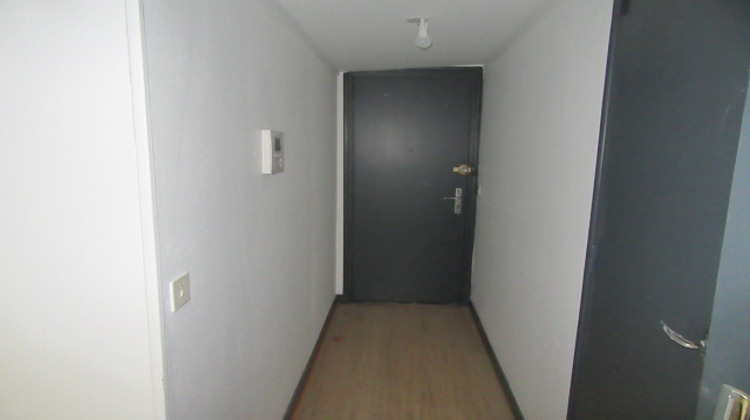 Ma-Cabane - Location Appartement LA ROCHE-SUR-YON, 20 m²