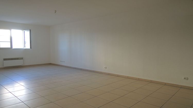 Ma-Cabane - Location Appartement LA ROQUE-D'ANTHERON, 58 m²