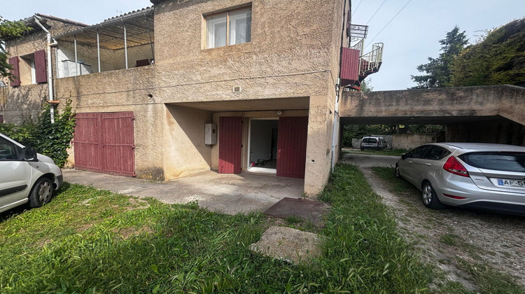 Ma-Cabane - Location Appartement La Tour-d'Aigues, 27 m²