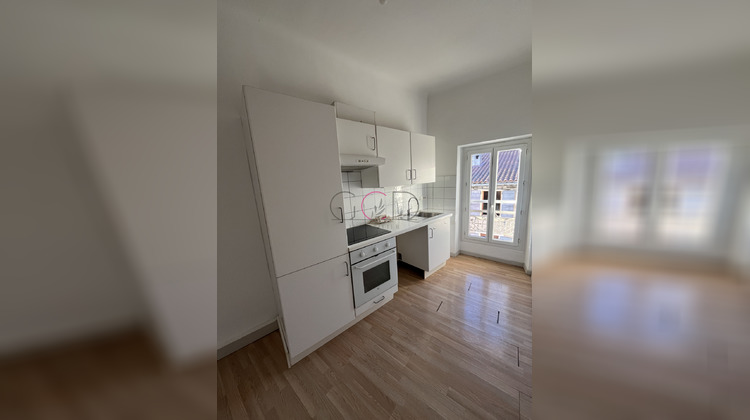 Ma-Cabane - Location Appartement La Tour-d'Aigues, 24 m²