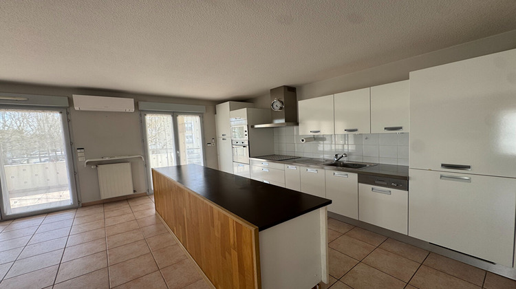 Ma-Cabane - Location Appartement LA TOUR-DU-PIN, 85 m²