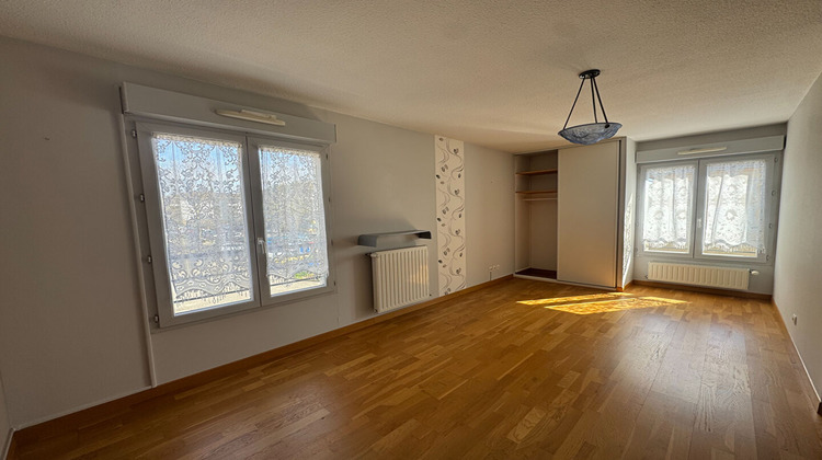 Ma-Cabane - Location Appartement LA TOUR-DU-PIN, 85 m²