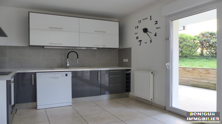 Ma-Cabane - Location Appartement La Tronche, 77 m²