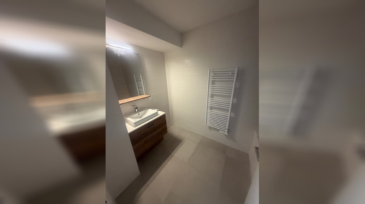 Ma-Cabane - Location Appartement La Tronche, 44 m²
