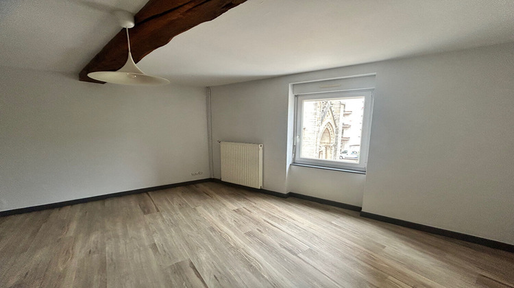Ma-Cabane - Location Appartement LAGNIEU, 45 m²