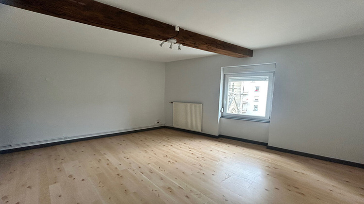 Ma-Cabane - Location Appartement LAGNIEU, 45 m²