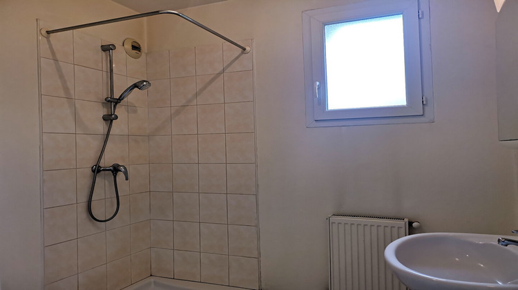 Ma-Cabane - Location Appartement LAISSAC, 39 m²