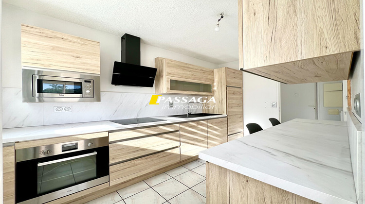 Ma-Cabane - Location Appartement LAISSAC, 49 m²