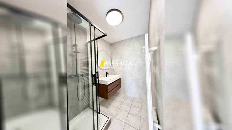 Ma-Cabane - Location Appartement LAISSAC, 49 m²