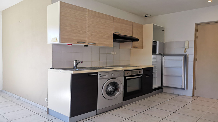 Ma-Cabane - Location Appartement LAISSAC, 45 m²
