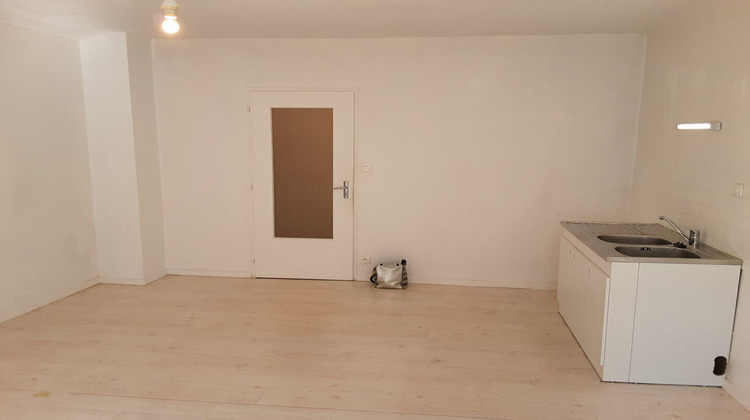 Ma-Cabane - Location Appartement LALLEYRIAT, 68 m²