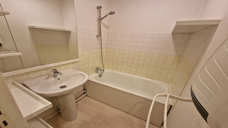 Ma-Cabane - Location Appartement LALLEYRIAT, 68 m²
