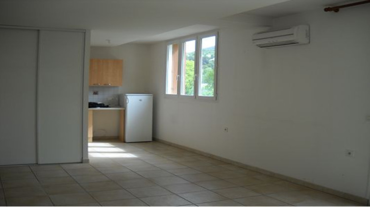 Ma-Cabane - Location Appartement LAMALOU LES BAINS, 77 m²