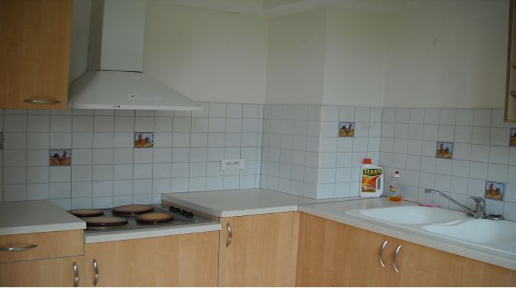 Ma-Cabane - Location Appartement LAMALOU LES BAINS, 77 m²