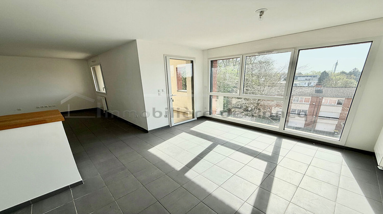 Ma-Cabane - Location Appartement LAMBERSART, 77 m²