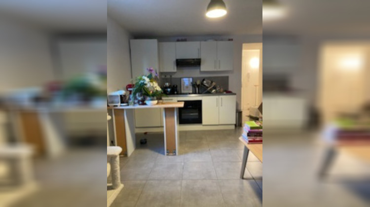 Ma-Cabane - Location Appartement Lambesc, 39 m²