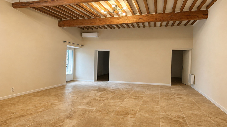 Ma-Cabane - Location Appartement LAMBESC, 72 m²
