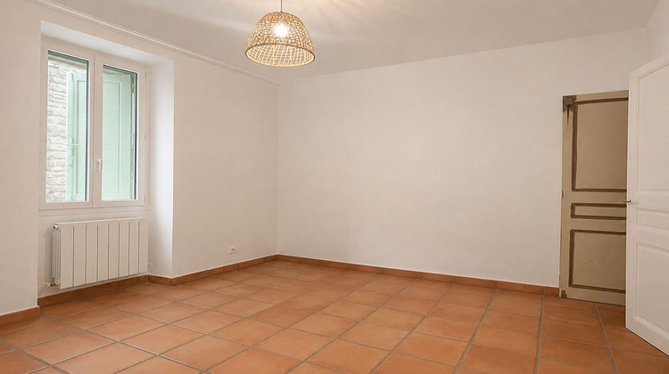 Ma-Cabane - Location Appartement LAMBESC, 72 m²