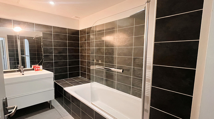 Ma-Cabane - Location Appartement LAMBESC, 92 m²