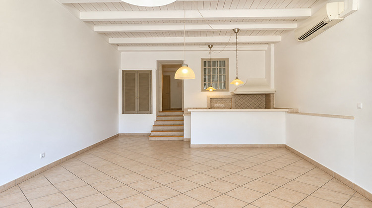 Ma-Cabane - Location Appartement LAMBESC, 48 m²